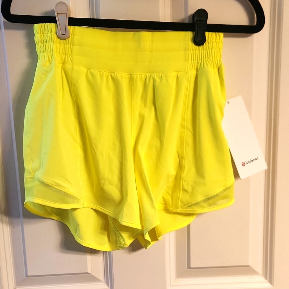 Lululemon Hotty Hot LR 4” Lined Shorts Highlight Yellow Size 4